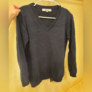Women's V-Neck Sweater - Navy